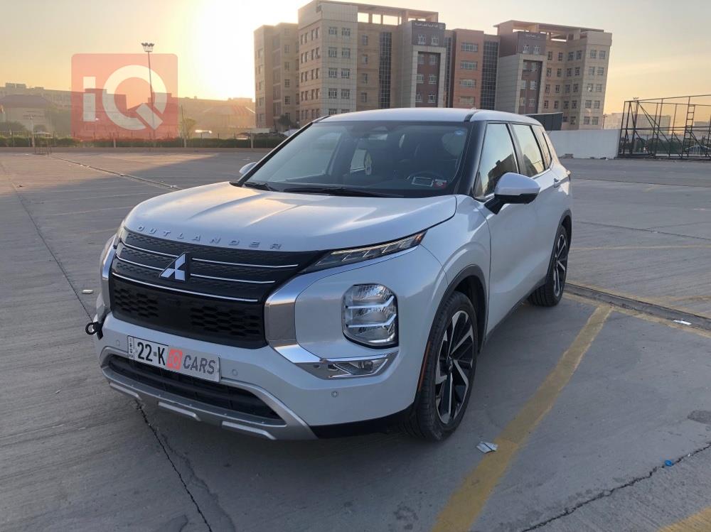 میتسوبیشی ئاوتلاندەر